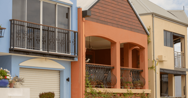 Buying an apartment vs a house as an investment. Buying an apartment vs a house as an investment.
